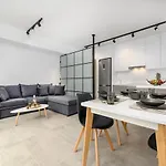 Aetherius Executive 5 Min To Apartman