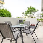 Aetherius Executive 5 Min To Apartment