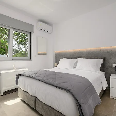 Aetherius Executive 5 Min To * העיירה קוס