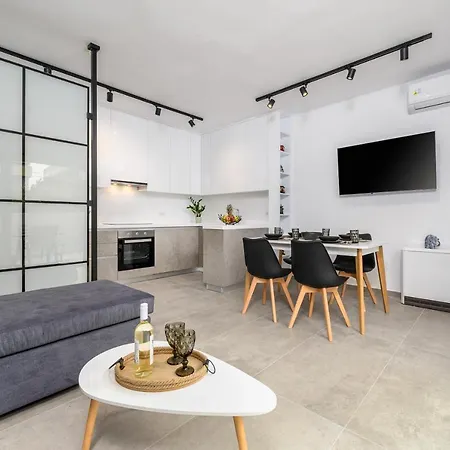 Aetherius Executive 5 Min To *