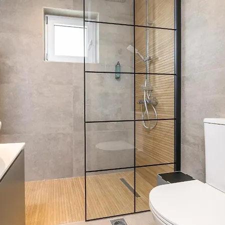 Aetherius Executive 5 Min To Apartment Kos Town